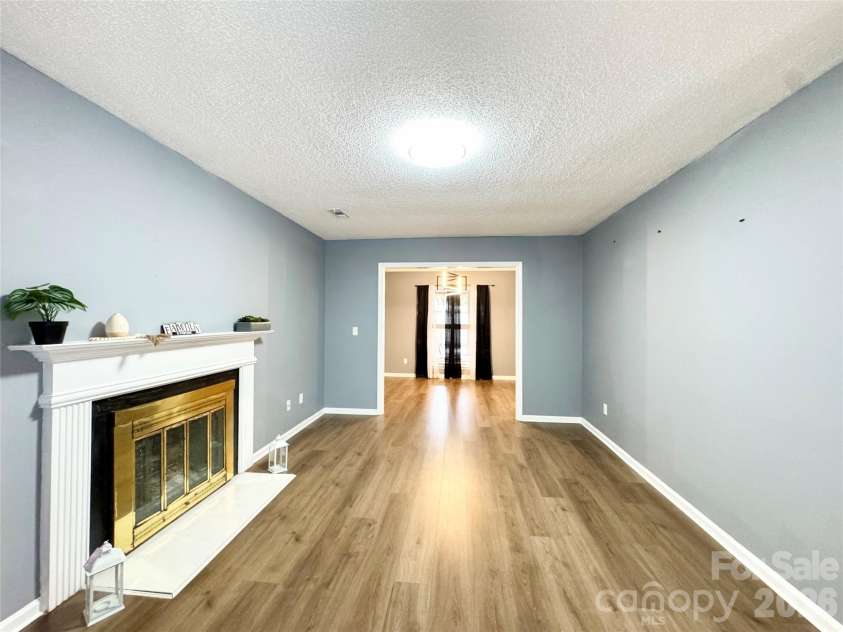 1634 Pamela Lorraine Drive, Charlotte, NC 28213.  MLS# CAR4430476, YatesRealty ID 54501. 