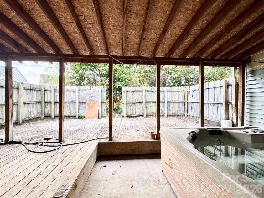 1634 Pamela Lorraine Drive, Charlotte, NC 28213.  MLS# CAR4430476, YatesRealty ID 54501. 