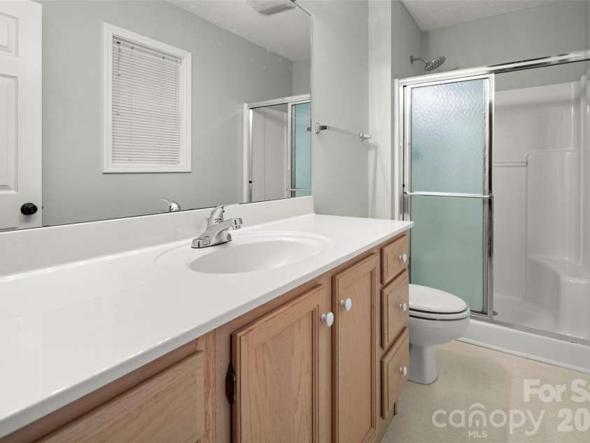 39 Mountain Site Lane, Asheville, NC 28803.  MLS# CAR4430825, YatesRealty ID 54505. Primary Bedroom Bath