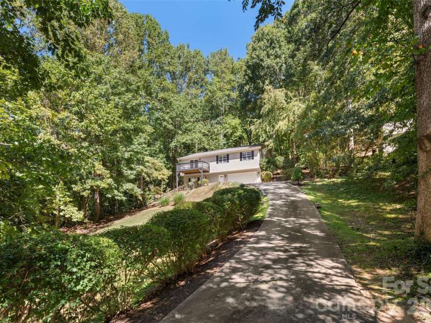 39 Mountain Site Lane, Asheville, NC 28803.  MLS# CAR4430825, YatesRealty ID 54505. View from the paved road
