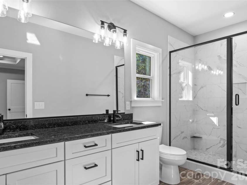 2303 Frederick Drive, Winston Salem, NC 27103.  MLS# CAR4430958, YatesRealty ID 54506. 