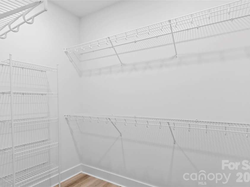 2303 Frederick Drive, Winston Salem, NC 27103.  MLS# CAR4430958, YatesRealty ID 54506. 