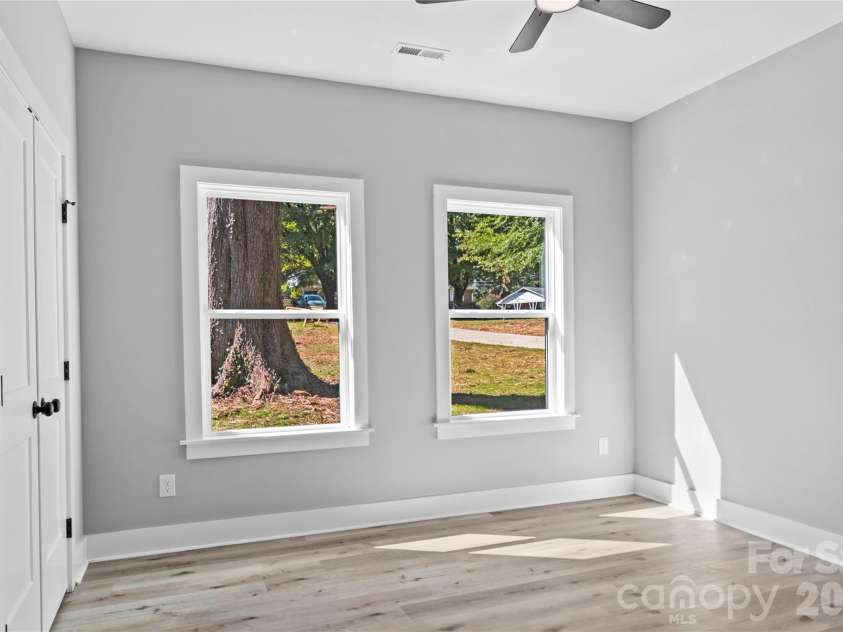 2303 Frederick Drive, Winston Salem, NC 27103.  MLS# CAR4430958, YatesRealty ID 54506. 