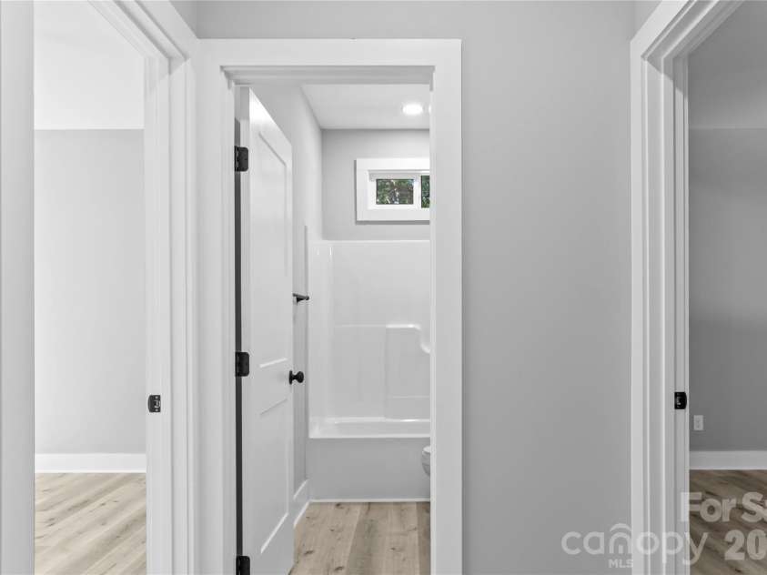 2303 Frederick Drive, Winston Salem, NC 27103.  MLS# CAR4430958, YatesRealty ID 54506. 