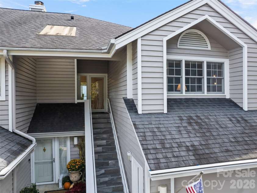 360 Skylark Lane, Waynesville, NC 28786.  MLS# CAR4430961, YatesRealty ID 54507. 