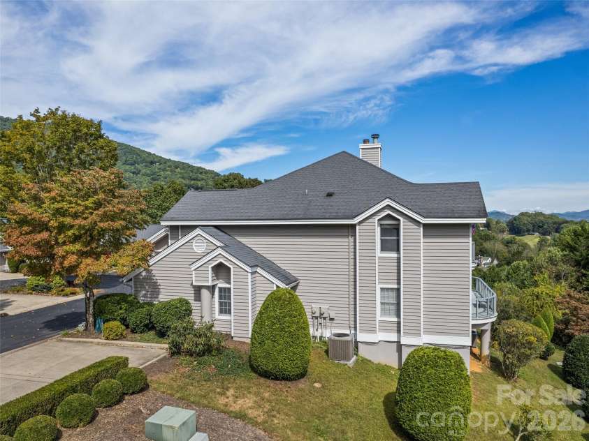 360 Skylark Lane, Waynesville, NC 28786.  MLS# CAR4430961, YatesRealty ID 54507. 