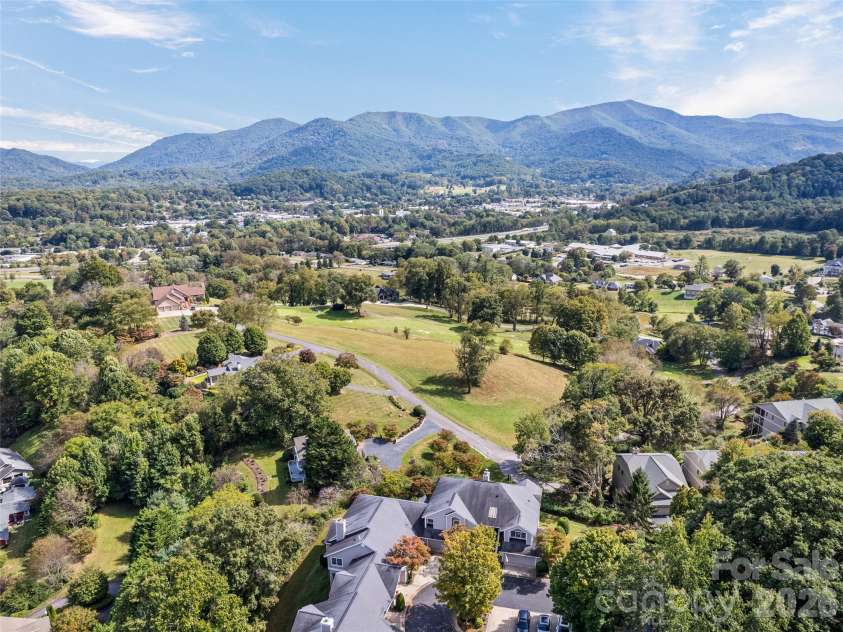 360 Skylark Lane, Waynesville, NC 28786.  MLS# CAR4430961, YatesRealty ID 54507. 