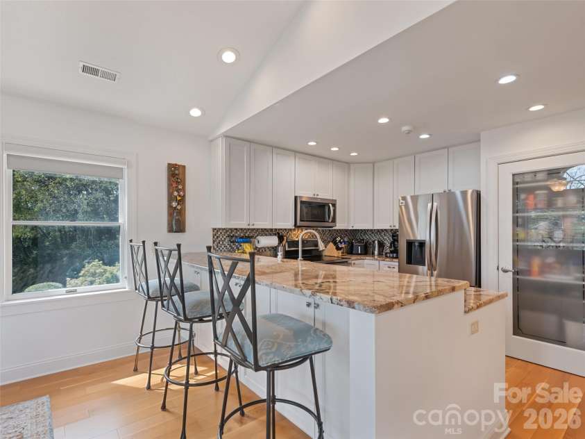360 Skylark Lane, Waynesville, NC 28786.  MLS# CAR4430961, YatesRealty ID 54507. 