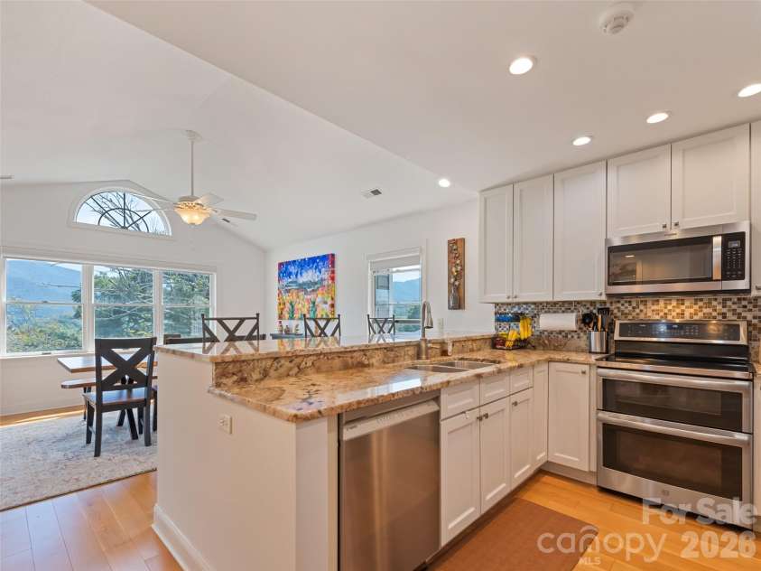 360 Skylark Lane, Waynesville, NC 28786.  MLS# CAR4430961, YatesRealty ID 54507. 