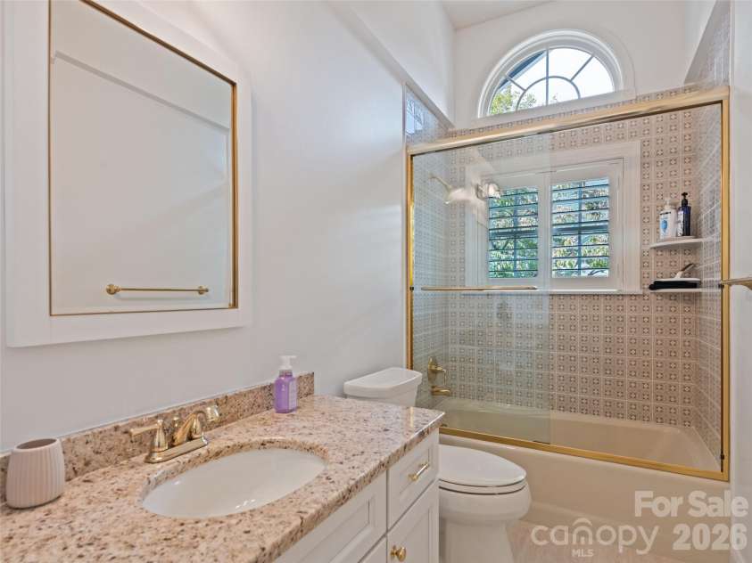 360 Skylark Lane, Waynesville, NC 28786.  MLS# CAR4430961, YatesRealty ID 54507. 