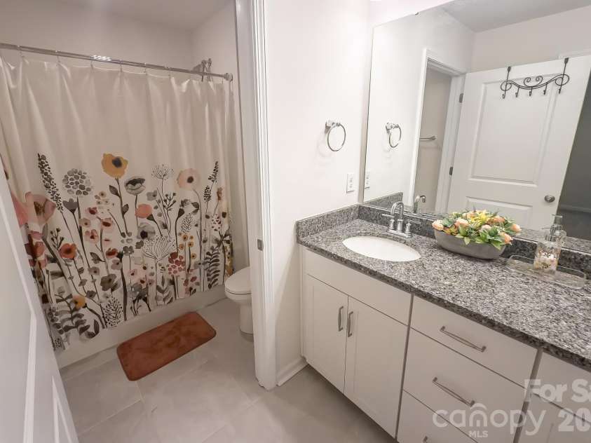 4104 Steel Way, Sherrills Ford, NC 28673.  MLS# CAR4426667, YatesRealty ID 54508. Second Bathroom