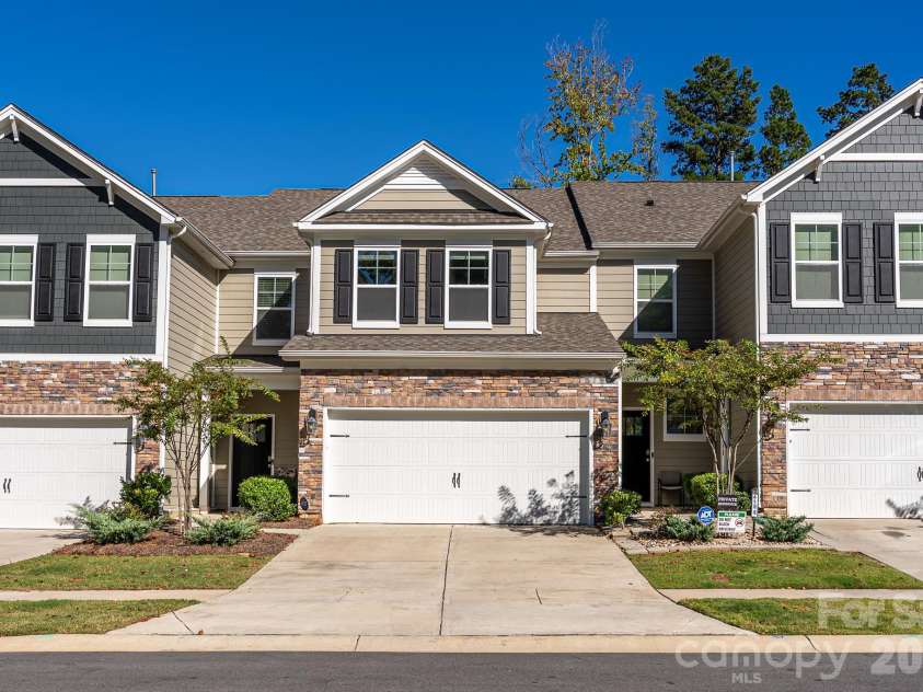 4104 Steel Way, Sherrills Ford, NC 28673.  MLS# CAR4426667, YatesRealty ID 54508. Townhome
