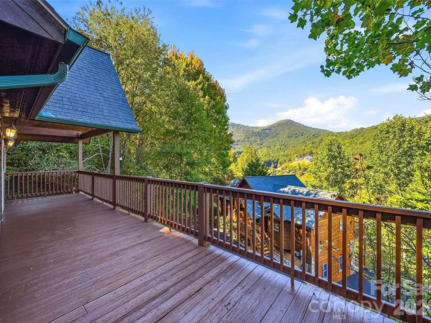 144 Appalachian Trail, Maggie Valley, NC 28751.  MLS# CAR4429734, YatesRealty ID 54509. 