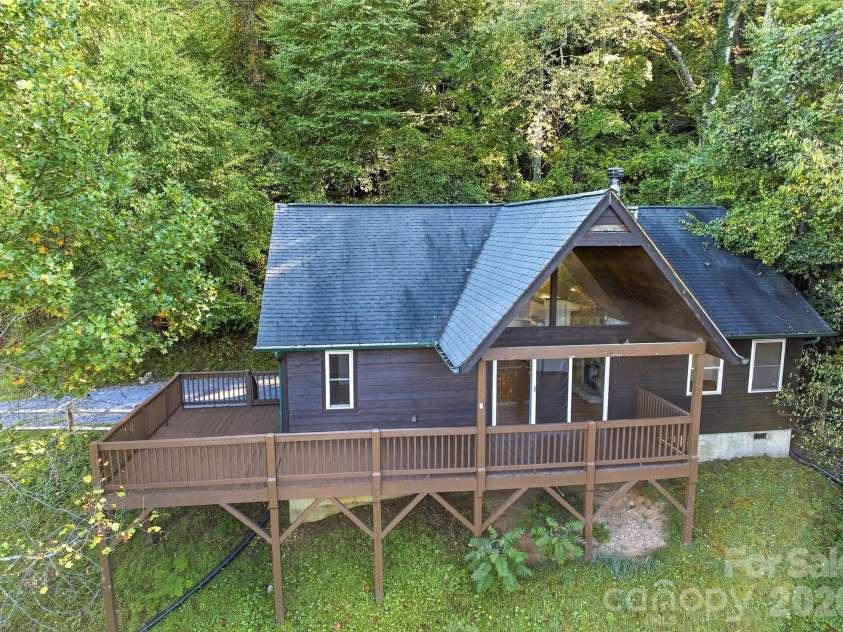144 Appalachian Trail, Maggie Valley, NC 28751.  MLS# CAR4429734, YatesRealty ID 54509. 