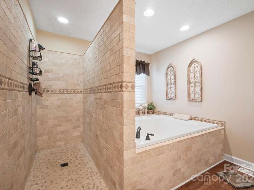 141 Spring Street, Hudson, NC 28638.  MLS# CAR4233330, YatesRealty ID 5451. 