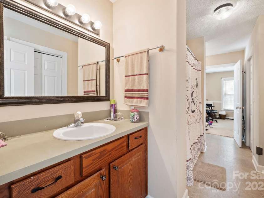 141 Spring Street, Hudson, NC 28638.  MLS# CAR4233330, YatesRealty ID 5451. 