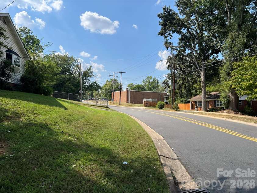 8100 Carrolwood Drive, Charlotte, NC 28217.  MLS# CAR4430068, YatesRealty ID 54510. 