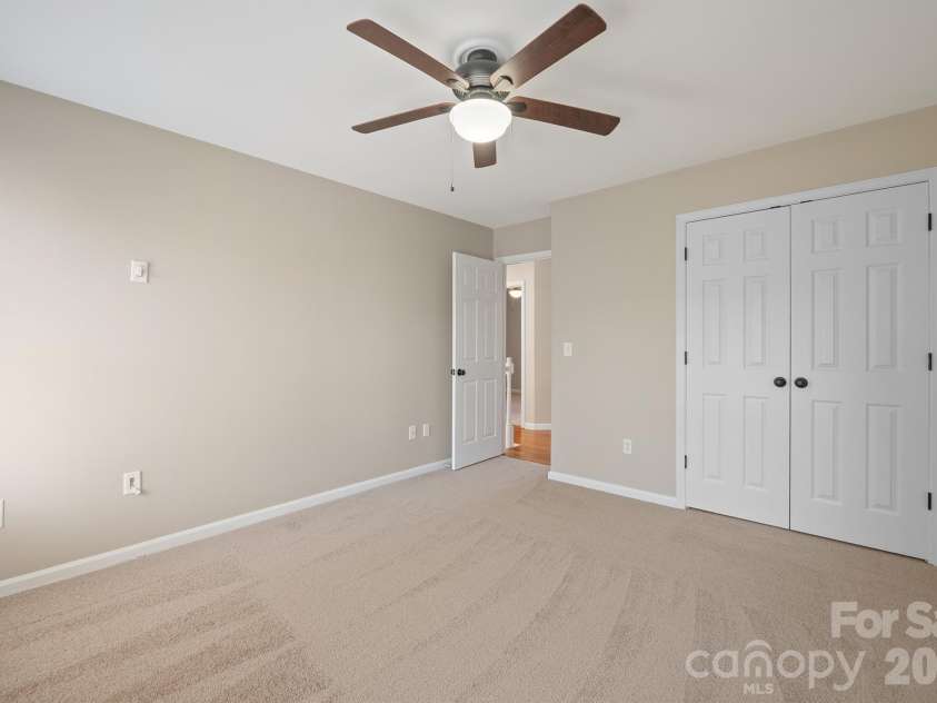110 Fox Den Circle, Statesville, NC 28677.  MLS# CAR4430080, YatesRealty ID 54511. 