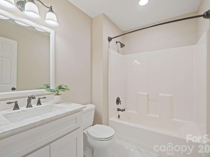110 Fox Den Circle, Statesville, NC 28677.  MLS# CAR4430080, YatesRealty ID 54511. 