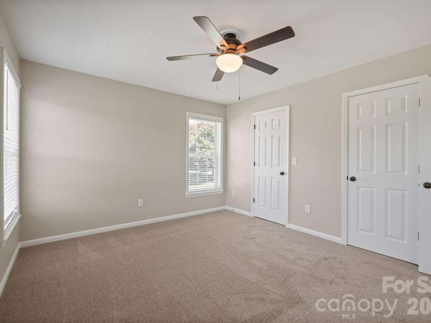 110 Fox Den Circle, Statesville, NC 28677.  MLS# CAR4430080, YatesRealty ID 54511. 