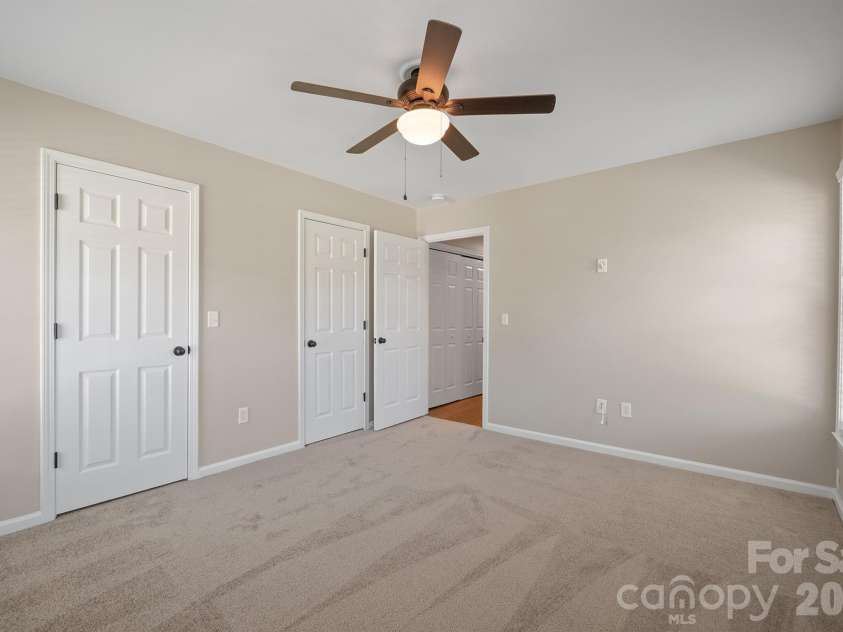 110 Fox Den Circle, Statesville, NC 28677.  MLS# CAR4430080, YatesRealty ID 54511. 