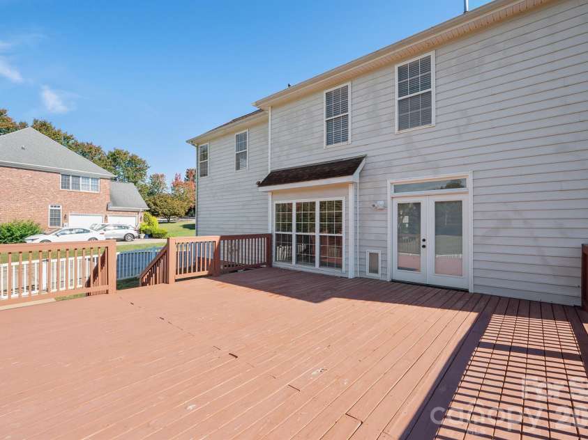 110 Fox Den Circle, Statesville, NC 28677.  MLS# CAR4430080, YatesRealty ID 54511. 