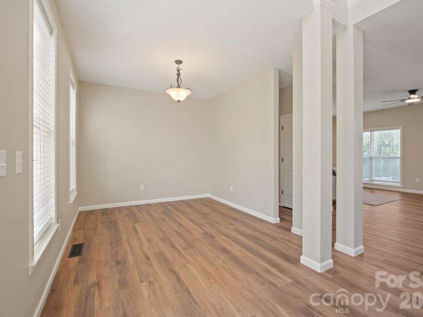 110 Fox Den Circle, Statesville, NC 28677.  MLS# CAR4430080, YatesRealty ID 54511. 