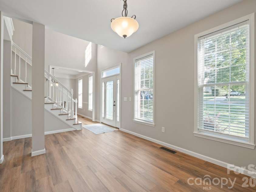 110 Fox Den Circle, Statesville, NC 28677.  MLS# CAR4430080, YatesRealty ID 54511. 