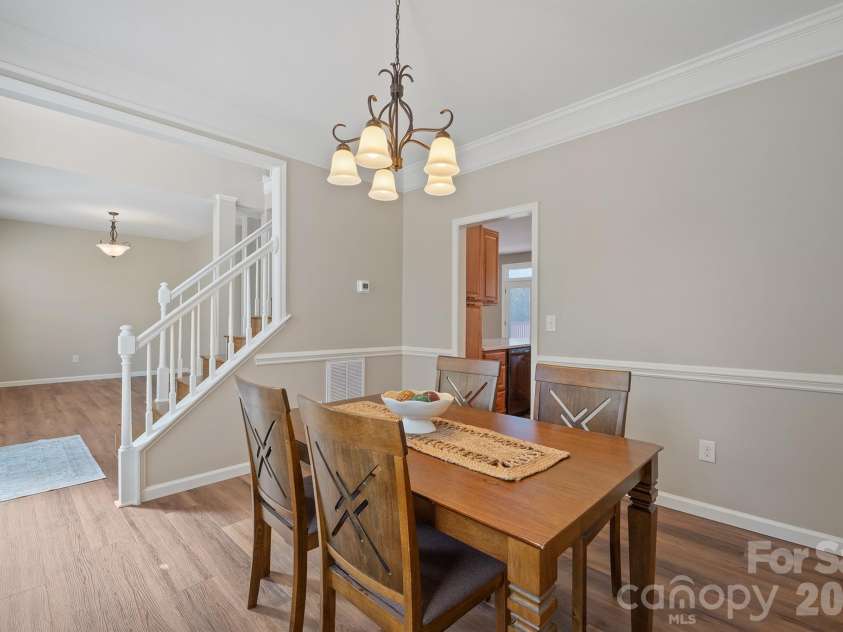 110 Fox Den Circle, Statesville, NC 28677.  MLS# CAR4430080, YatesRealty ID 54511. 