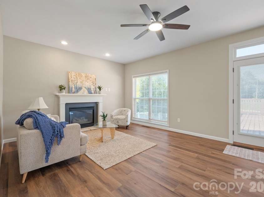 110 Fox Den Circle, Statesville, NC 28677.  MLS# CAR4430080, YatesRealty ID 54511. 
