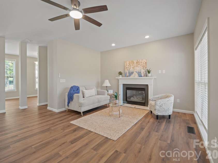 110 Fox Den Circle, Statesville, NC 28677.  MLS# CAR4430080, YatesRealty ID 54511. 