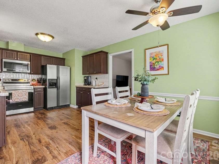 815 Mooresville Road, Salisbury, NC 28144.  MLS# CAR4430898, YatesRealty ID 54512. 