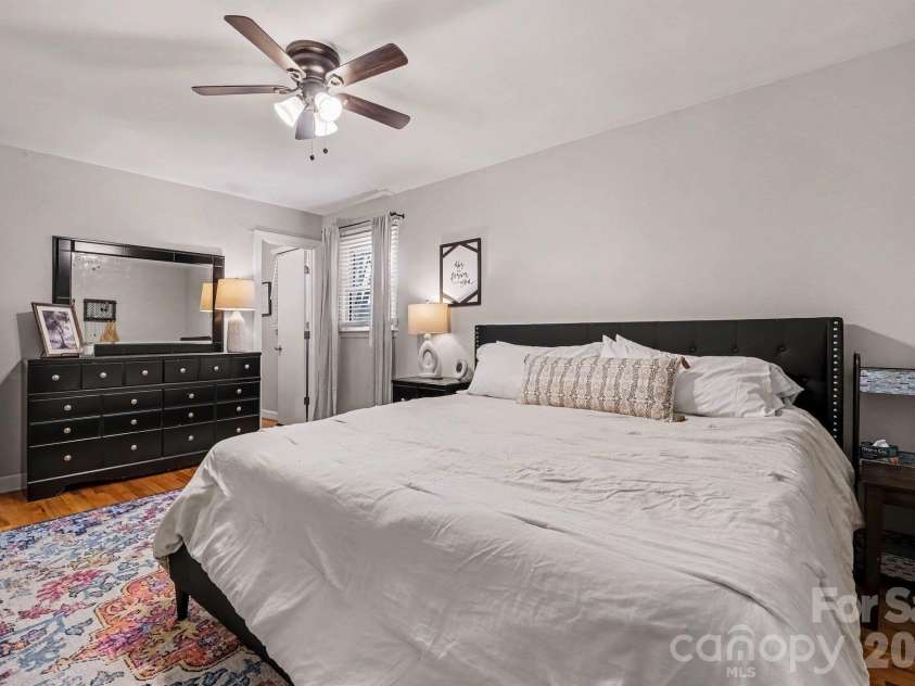 815 Mooresville Road, Salisbury, NC 28144.  MLS# CAR4430898, YatesRealty ID 54512. 