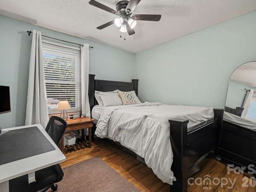 815 Mooresville Road, Salisbury, NC 28144.  MLS# CAR4430898, YatesRealty ID 54512. 