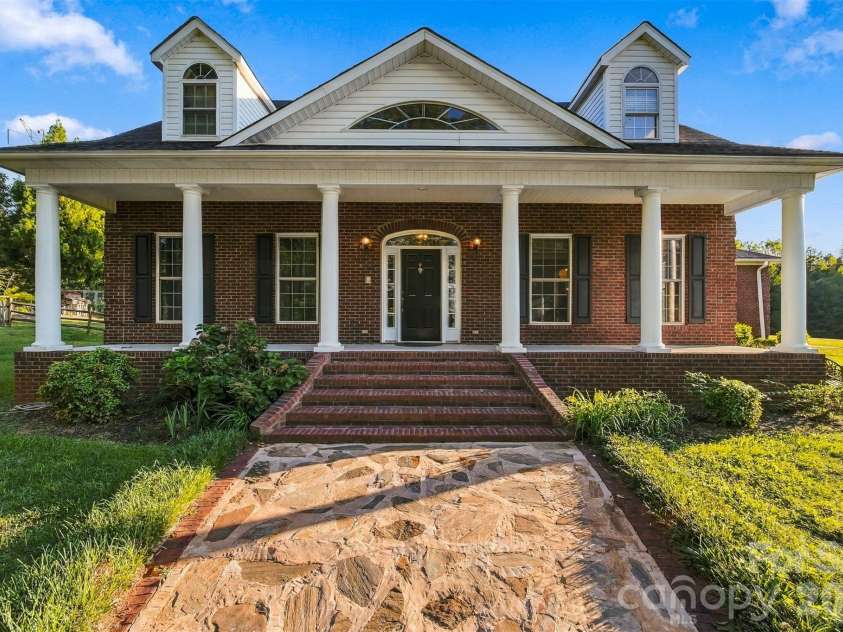 498 Johnson Dairy Road, Mooresville, NC 28115.  MLS# CAR4430458, YatesRealty ID 54513. 