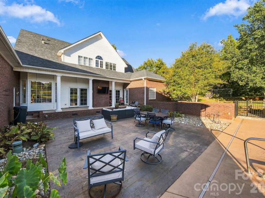498 Johnson Dairy Road, Mooresville, NC 28115.  MLS# CAR4430458, YatesRealty ID 54513. 