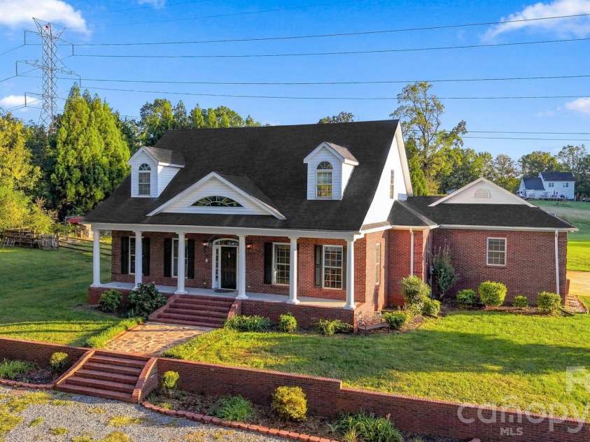 498 Johnson Dairy Road, Mooresville, NC 28115.  MLS# CAR4430458, YatesRealty ID 54513. 