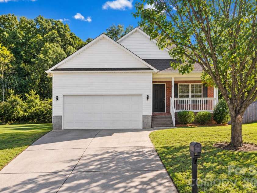 172 Pheasant Ridge Circle, York, SC 29745.  MLS# CAR4429333, YatesRealty ID 54515. 