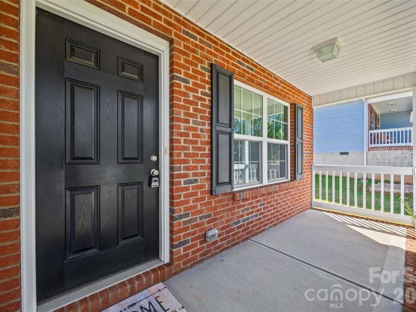 172 Pheasant Ridge Circle, York, SC 29745.  MLS# CAR4429333, YatesRealty ID 54515. 