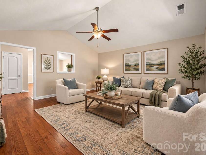 172 Pheasant Ridge Circle, York, SC 29745.  MLS# CAR4429333, YatesRealty ID 54515. 