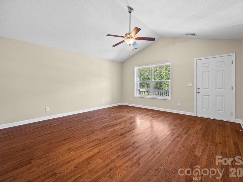172 Pheasant Ridge Circle, York, SC 29745.  MLS# CAR4429333, YatesRealty ID 54515. 