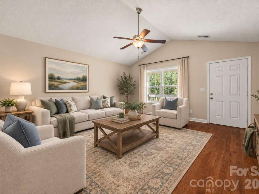 172 Pheasant Ridge Circle, York, SC 29745.  MLS# CAR4429333, YatesRealty ID 54515. 