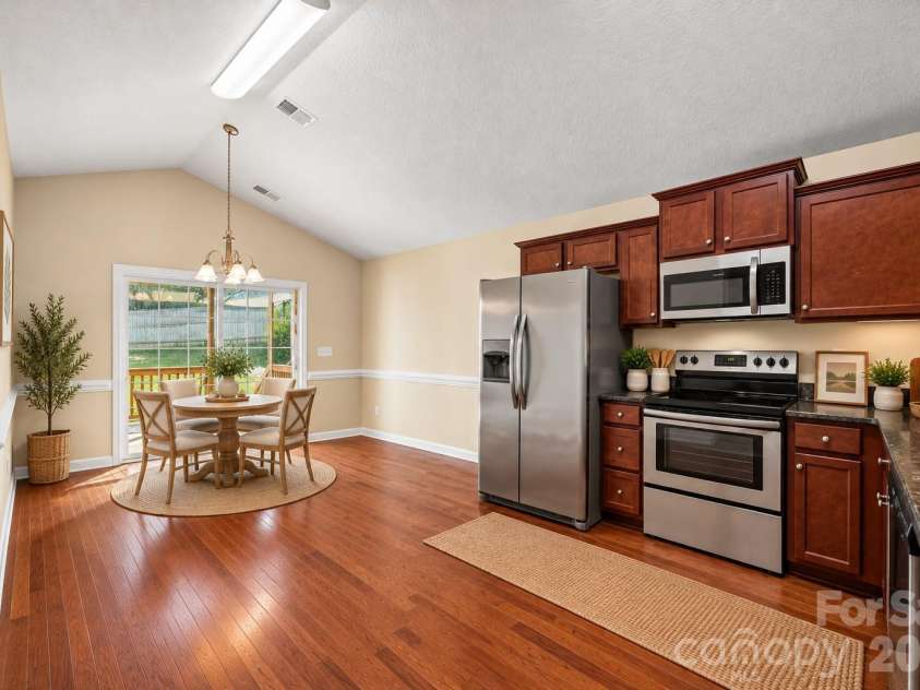 172 Pheasant Ridge Circle, York, SC 29745.  MLS# CAR4429333, YatesRealty ID 54515. 