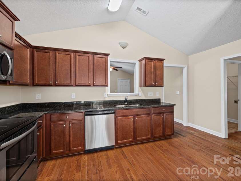 172 Pheasant Ridge Circle, York, SC 29745.  MLS# CAR4429333, YatesRealty ID 54515. 