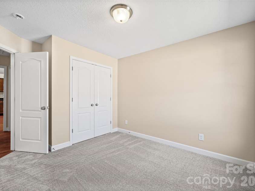 172 Pheasant Ridge Circle, York, SC 29745.  MLS# CAR4429333, YatesRealty ID 54515. 