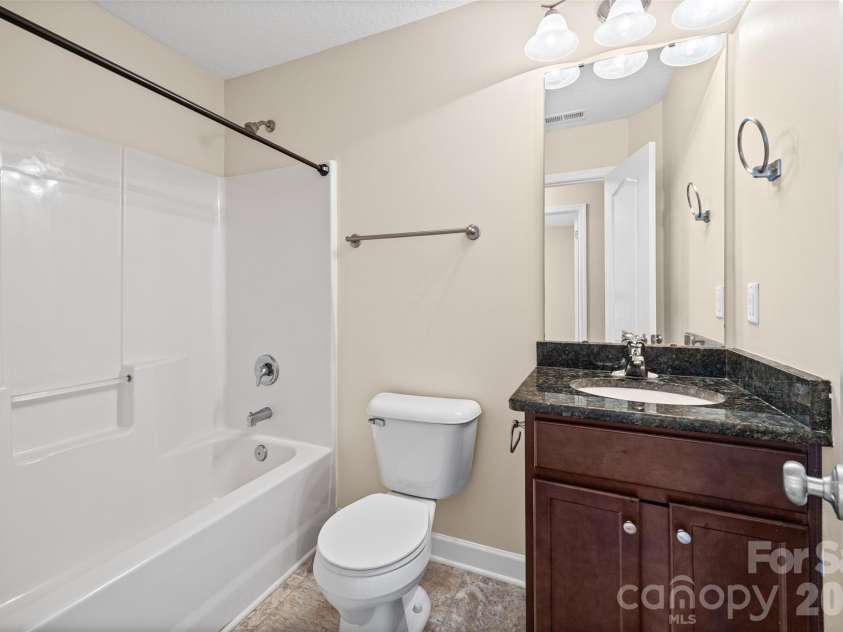 172 Pheasant Ridge Circle, York, SC 29745.  MLS# CAR4429333, YatesRealty ID 54515. 