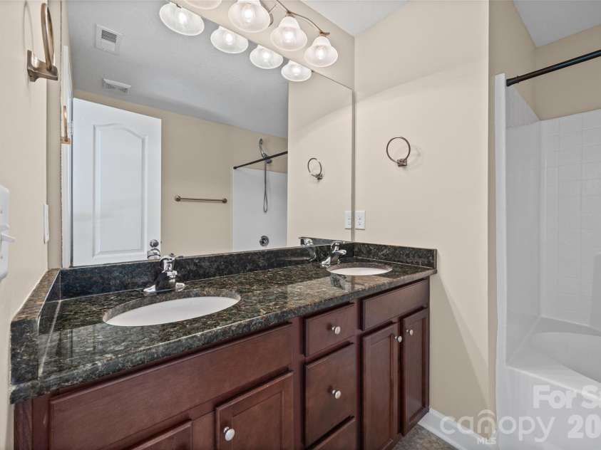 172 Pheasant Ridge Circle, York, SC 29745.  MLS# CAR4429333, YatesRealty ID 54515. 