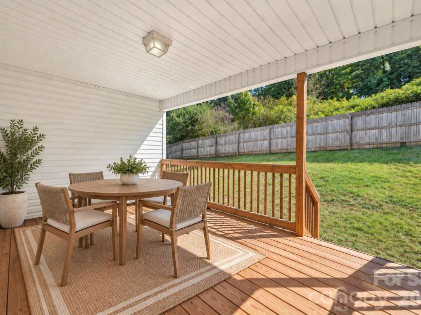 172 Pheasant Ridge Circle, York, SC 29745.  MLS# CAR4429333, YatesRealty ID 54515. 