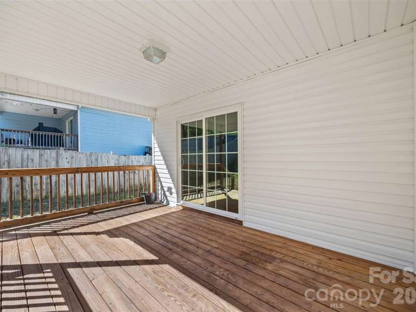 172 Pheasant Ridge Circle, York, SC 29745.  MLS# CAR4429333, YatesRealty ID 54515. 