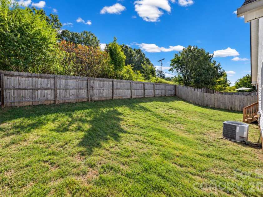 172 Pheasant Ridge Circle, York, SC 29745.  MLS# CAR4429333, YatesRealty ID 54515. 